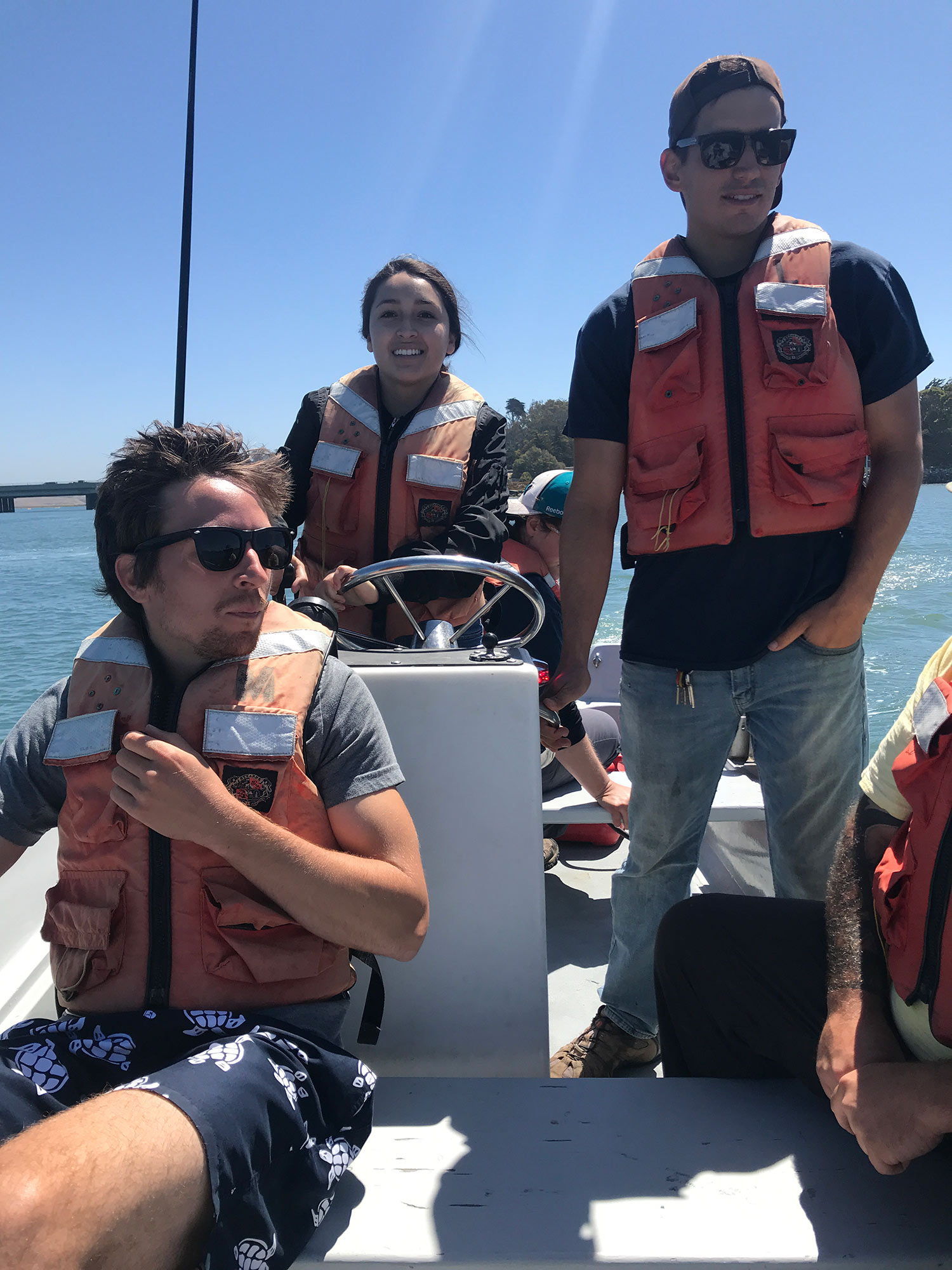 Ocean sciences REU students skipper out to a ship
