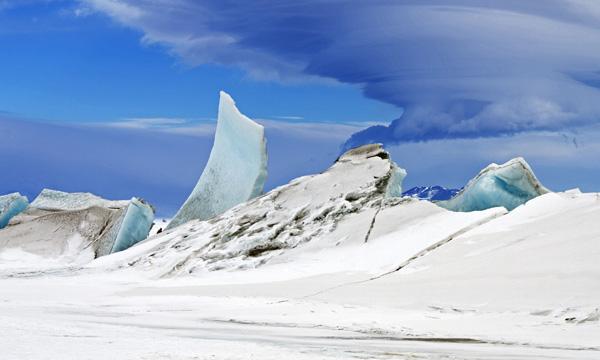 Pressure ridges in Antarctica