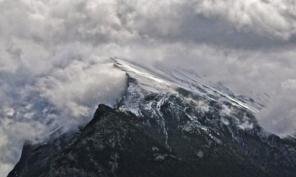 Winds on Mount Rundle