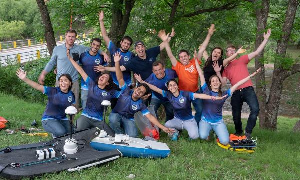  El equipo de hidrometerología durante el proyecto de campo RELÁMPAGO